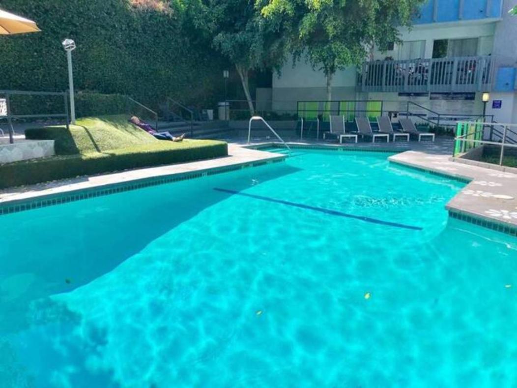 Apartamento Hollywood Studio With Pool And Balcony Los Ángeles Exterior foto