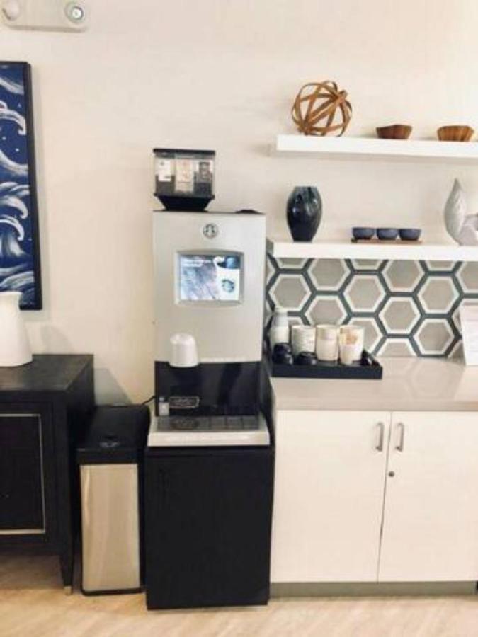Apartamento Hollywood Studio With Pool And Balcony Los Ángeles Exterior foto