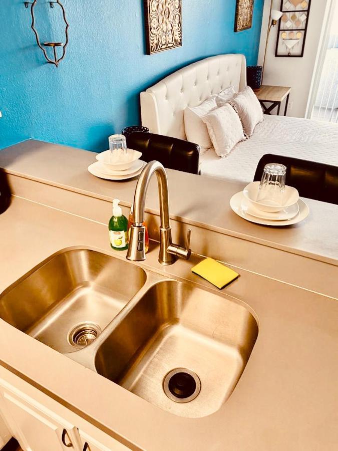 Apartamento Hollywood Studio With Pool And Balcony Los Ángeles Exterior foto